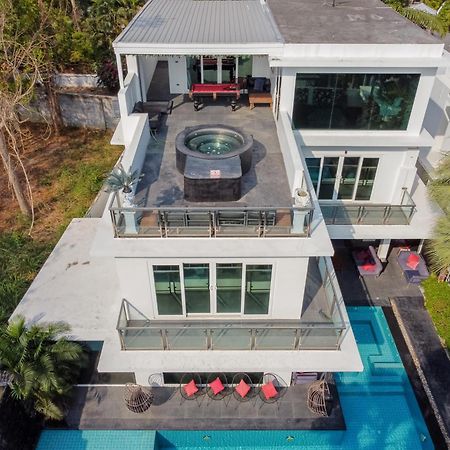 Villas In Pattaya Jomtien Beach Exterior photo