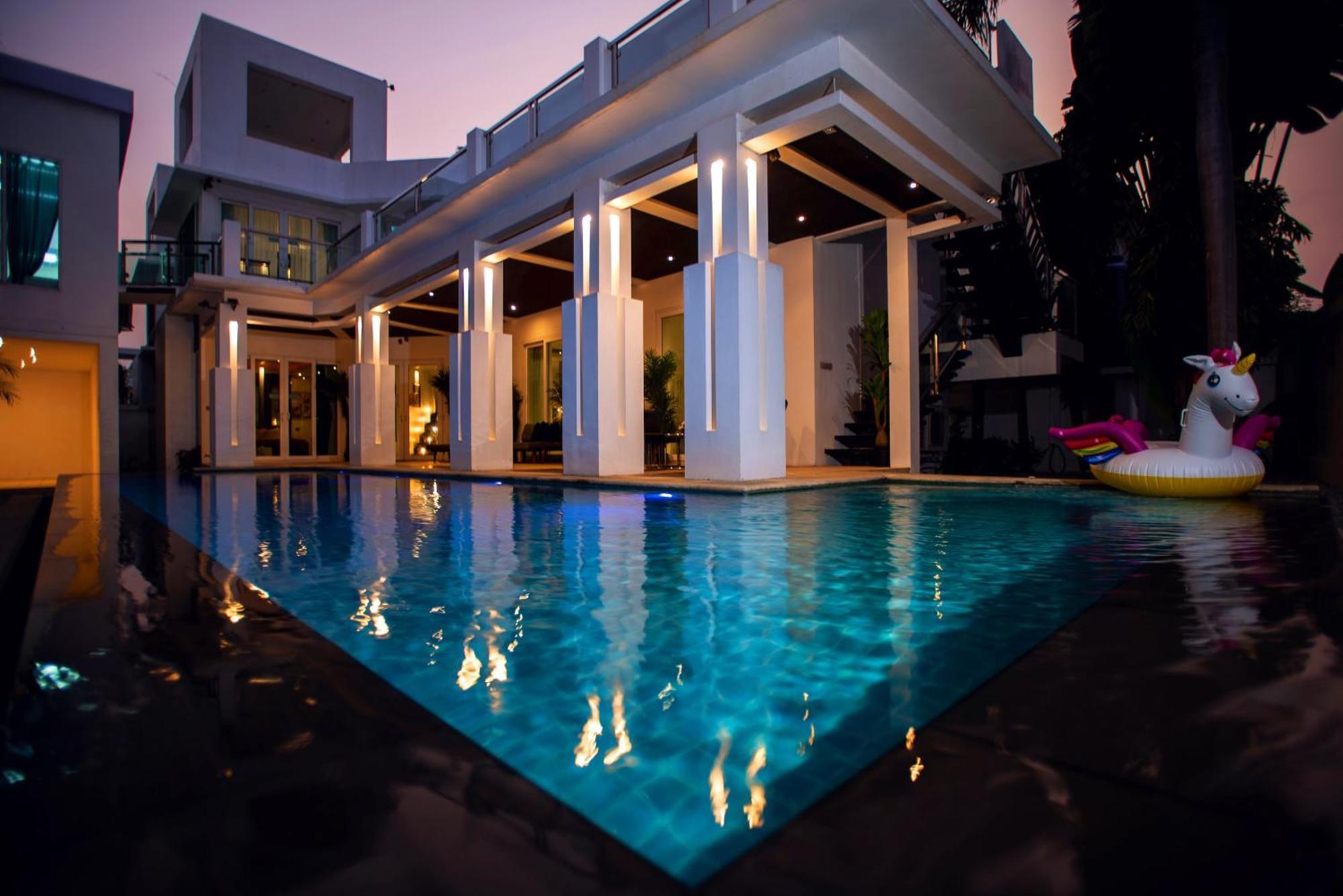 Villas In Pattaya Jomtien Beach Exterior photo