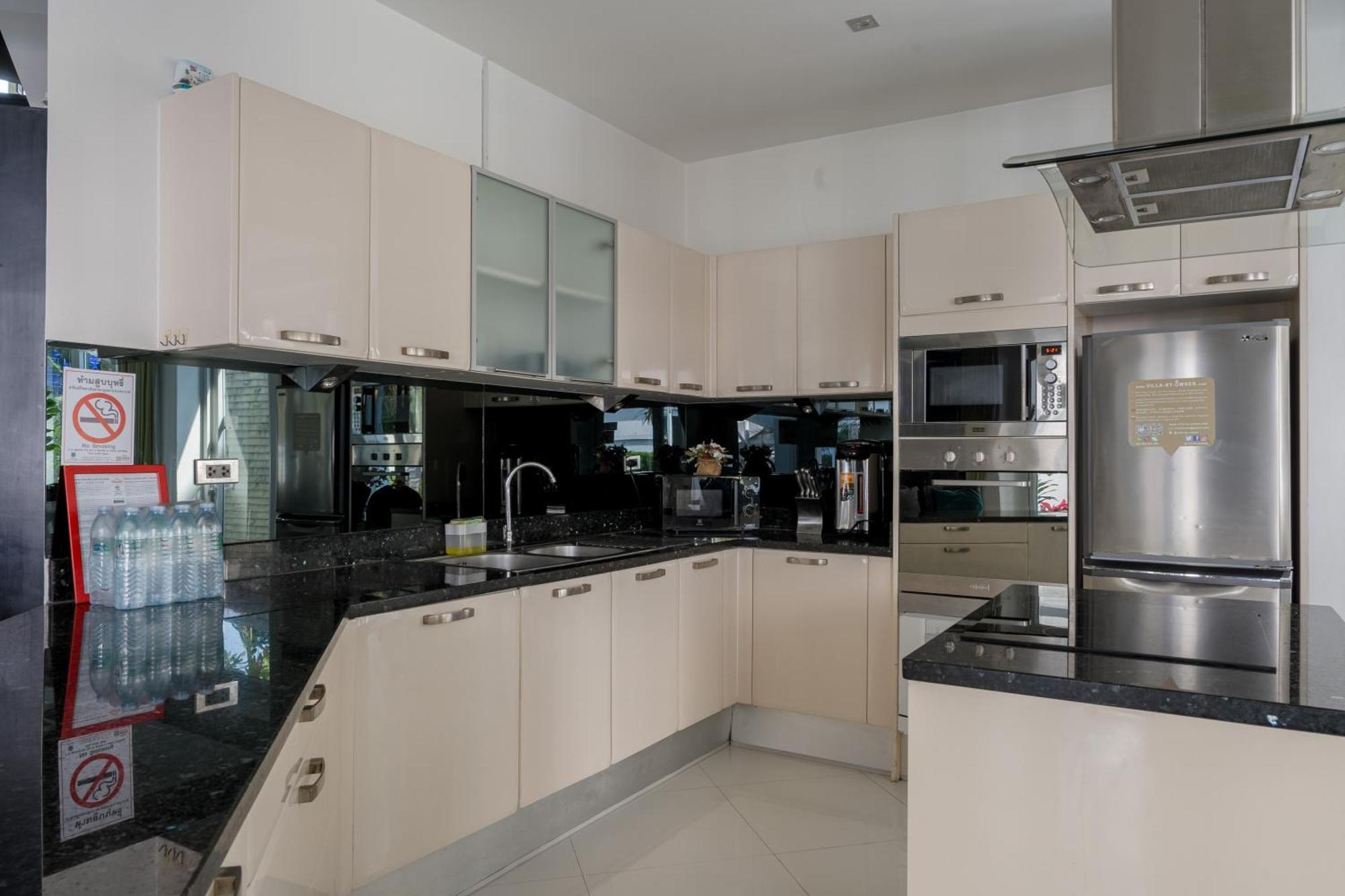 Villas In Pattaya Jomtien Beach Room photo